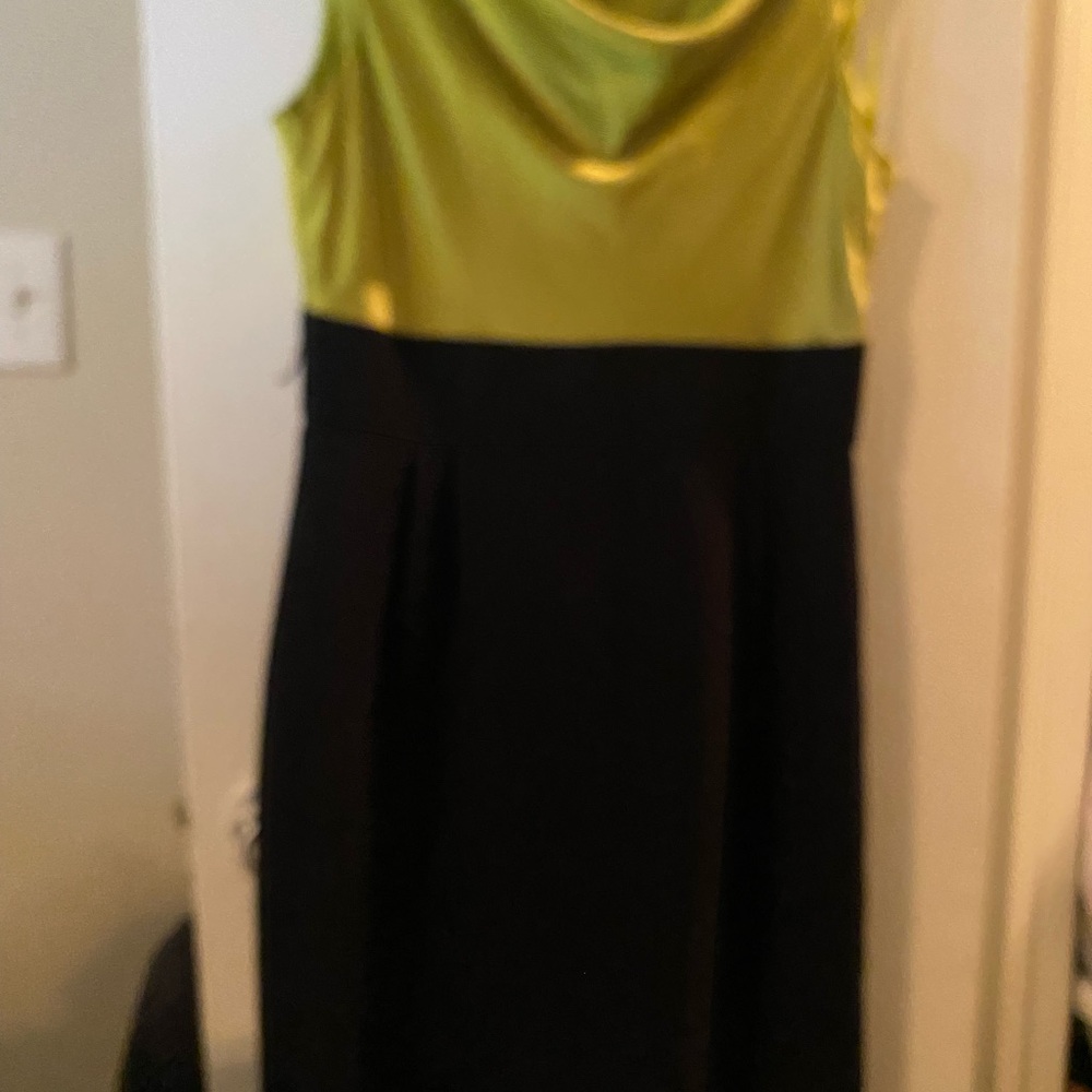 Jessica Howard Lime Green and Black Sleeveless Midi Dress